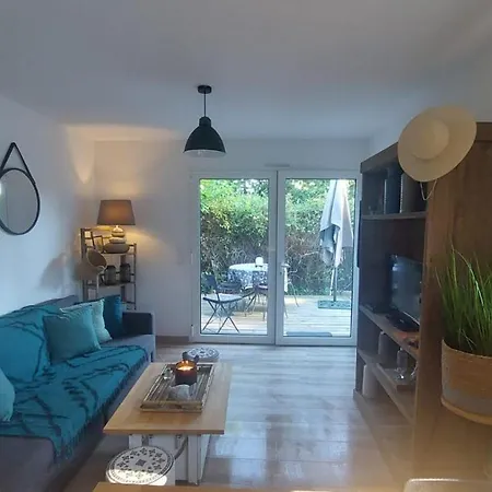 Дом отдыха La Petite Cabane Un Petit Coin De Paradis Гюжан-Местрас